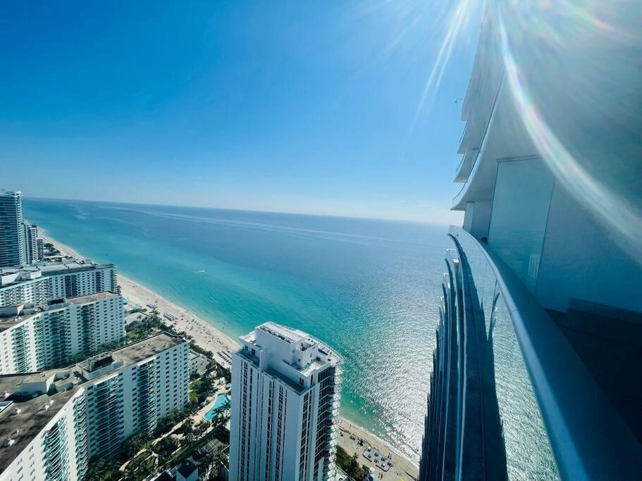 Stay At The Top With Amazing Views By Rent4Us هوليوود المظهر الخارجي الصورة