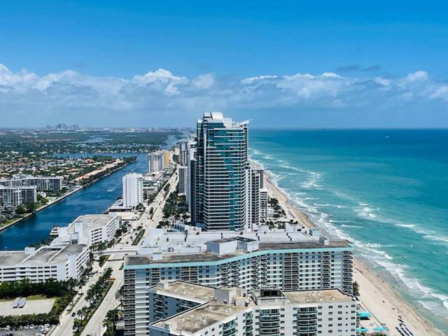 Stay At The Top With Amazing Views By Rent4Us هوليوود المظهر الخارجي الصورة